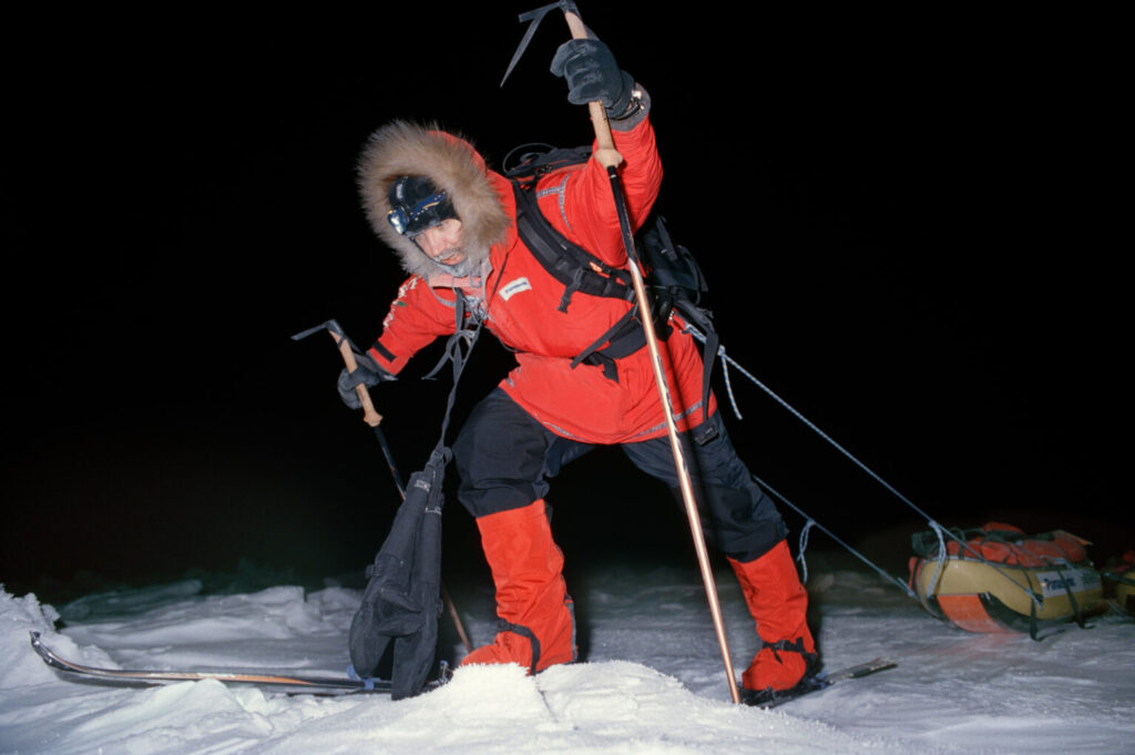 Лыжная экспедиция к Северному полюсу в арктическую ночь