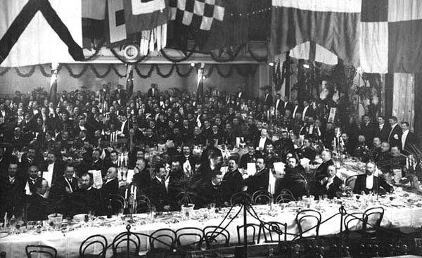 Впервые юбилей лоцманской службы, как ее 300-летие, праздновался 8 ноября 1913 года